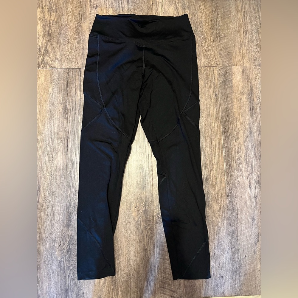 Women’s PINK Victoria's Secret Black leggings. Size Medium